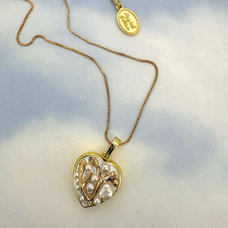 Luster & Light Small Heart Necklace