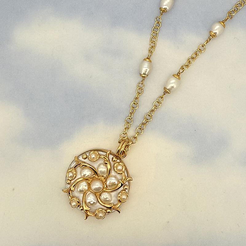 Luster & Light Bloom Necklace