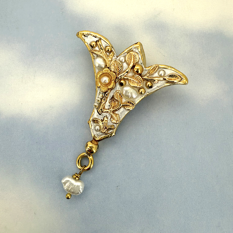Luster & Light Fleur de Lis Brooch