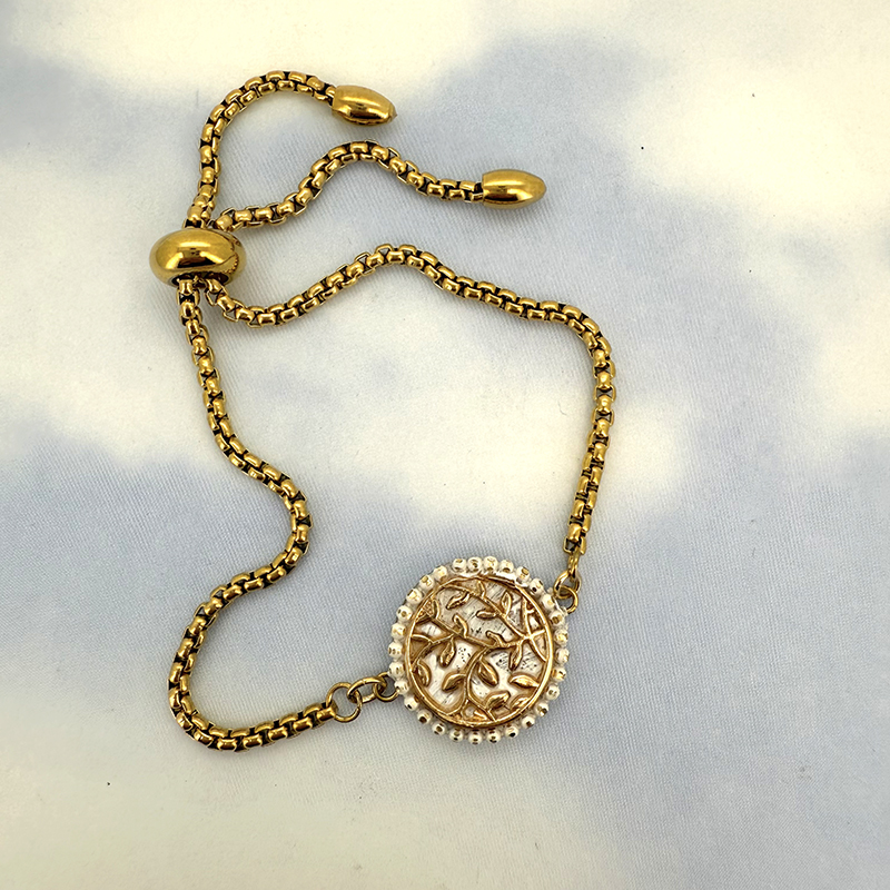 Luster & Light Circle Bracelet