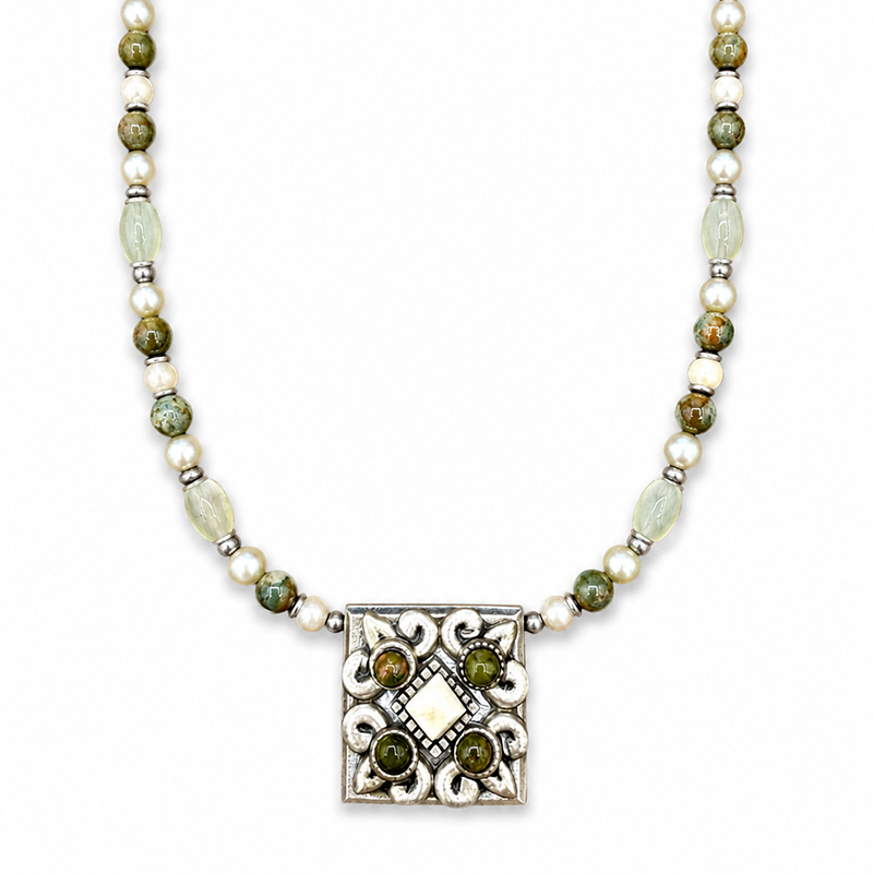 Moss Garden Square Necklace